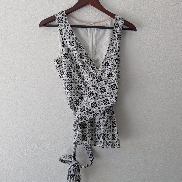 Boden Tops - Boden Linen Cotton Wrap Tie Blouse White/Black Floral V Neck Sleeveless Size 12